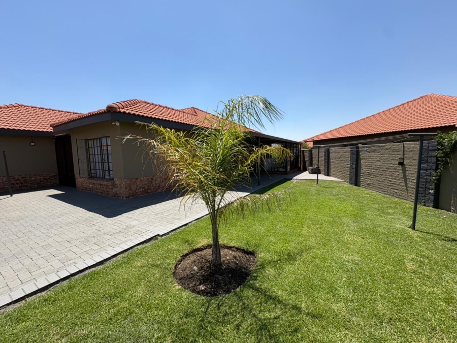 3 Bedroom Property for Sale in Waterkloof A H North West